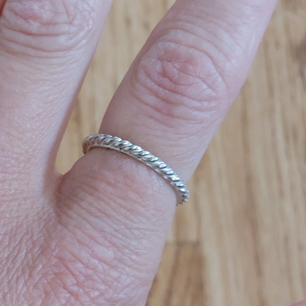 Sz 7 Silpada Rope Ring - Picture 2 of 3